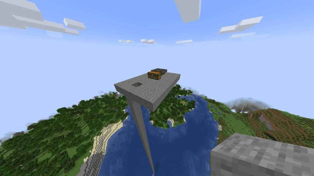Minecraft छोटे मंच आकाश में छाती के साथ और Mob Spawner के लिए चार हॉपर