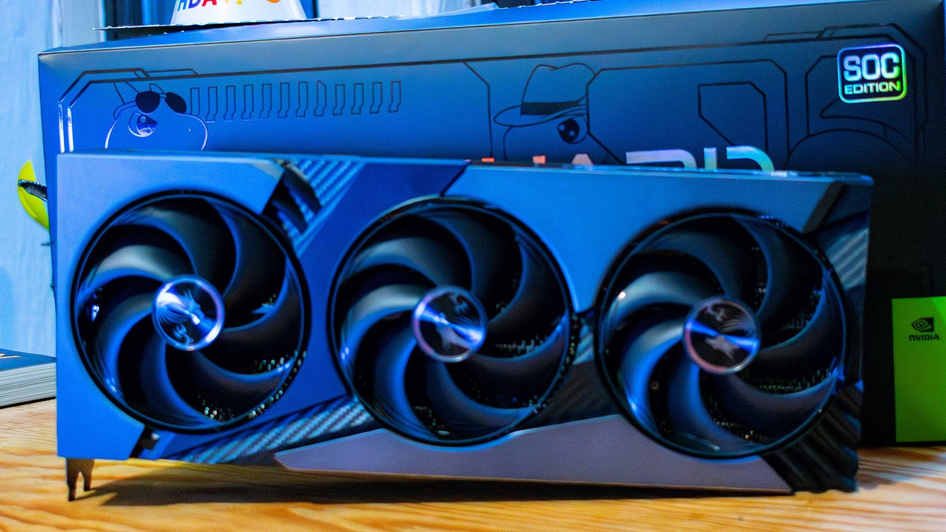 RTX 5070 TI写真2